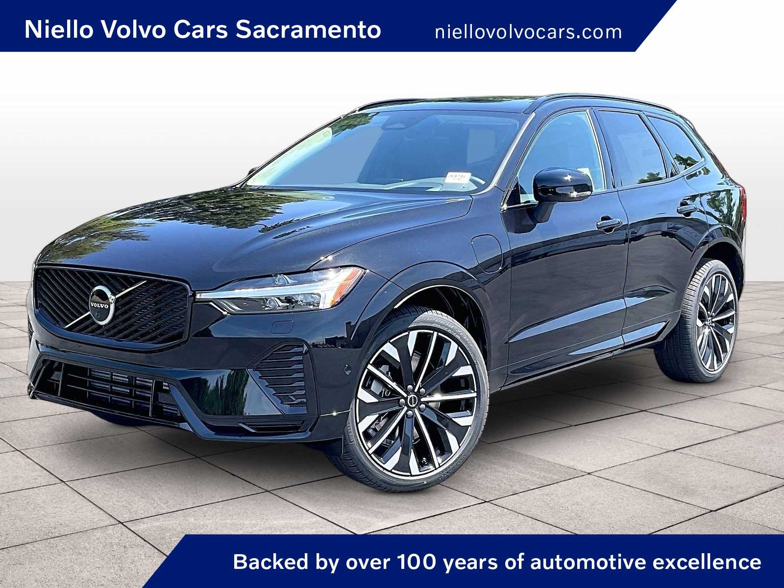 2026 Volvo XC60 T8 Ultra Dark AWD's photo