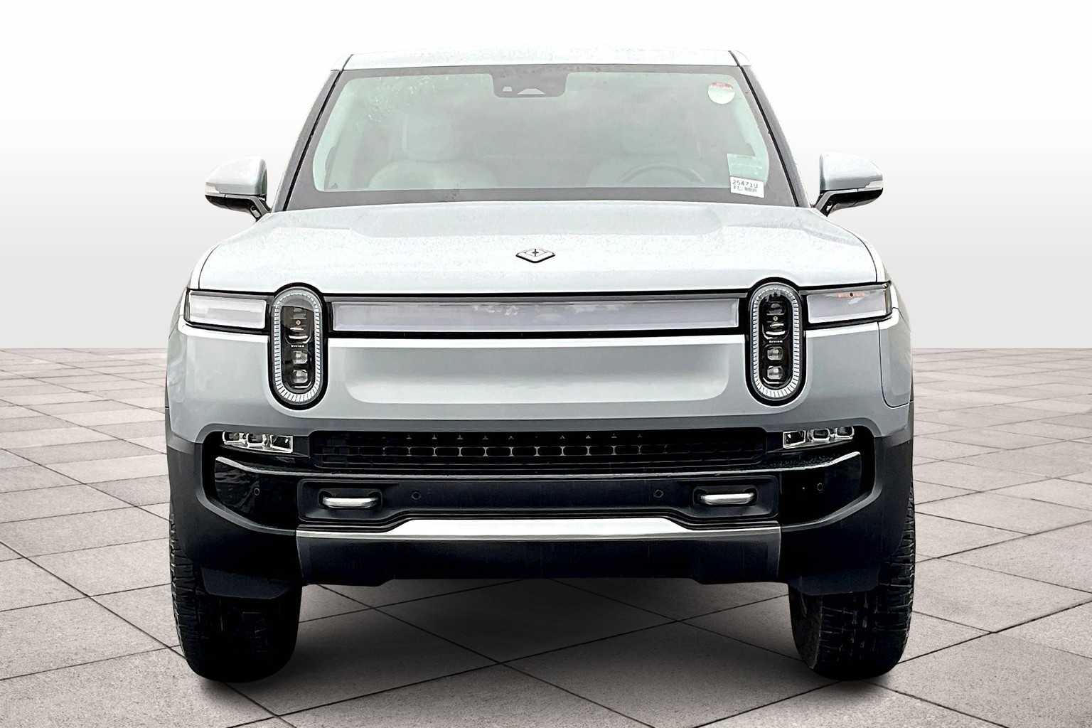2023 Rivian R1T Adventure photo 3