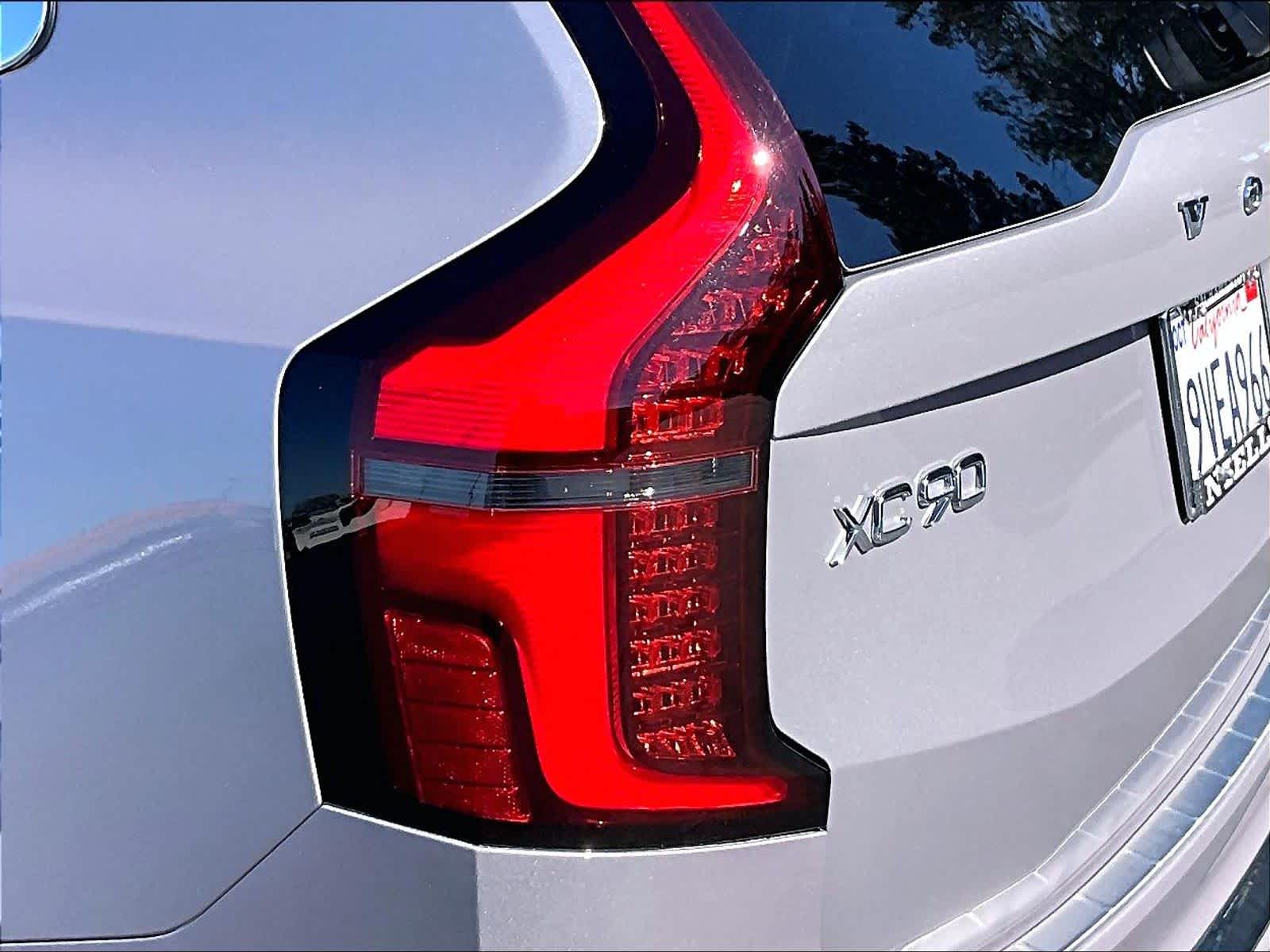 2026 Volvo XC90 Plus - Photo 32