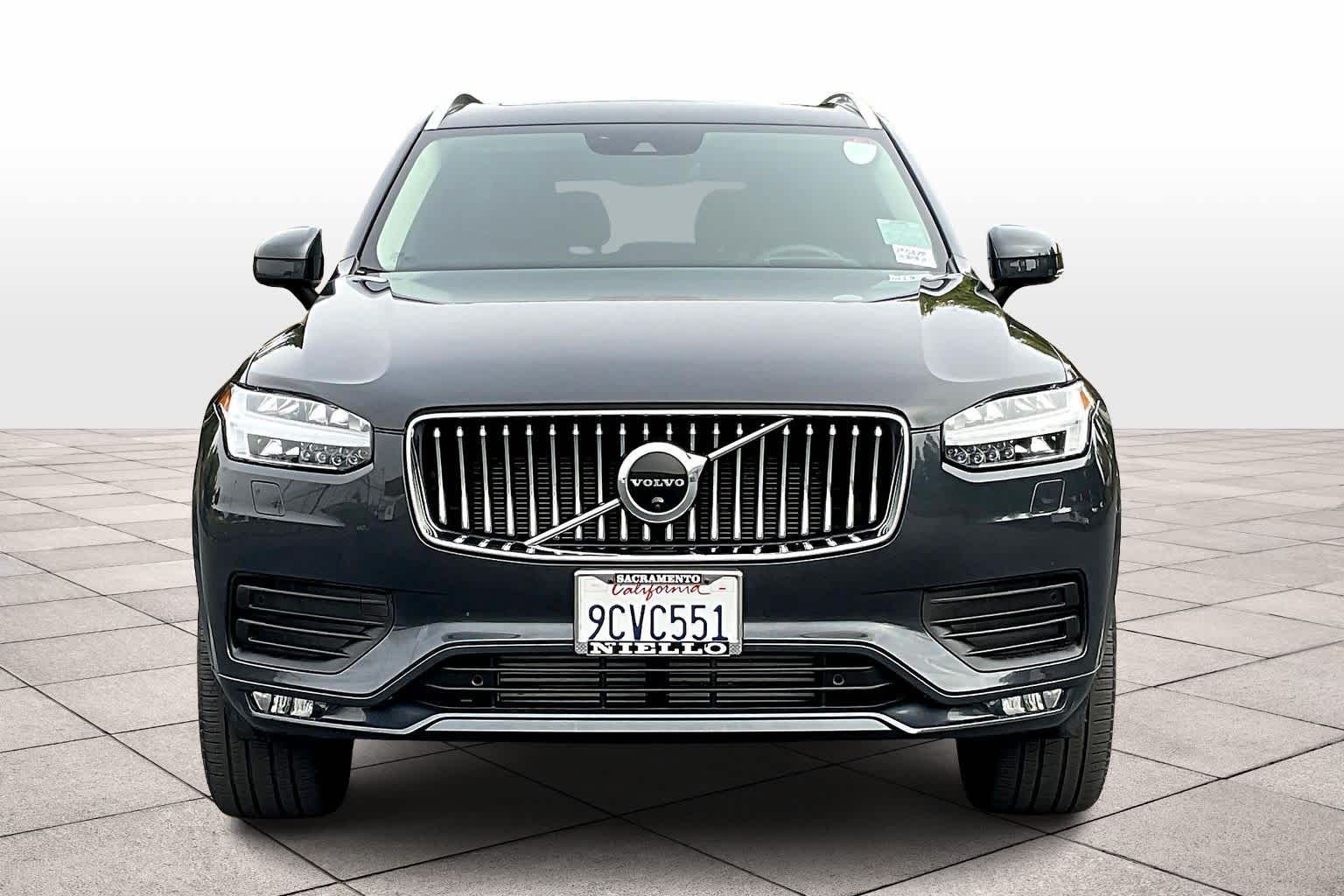 2022 Volvo XC90 Momentum T5 AWD photo 3