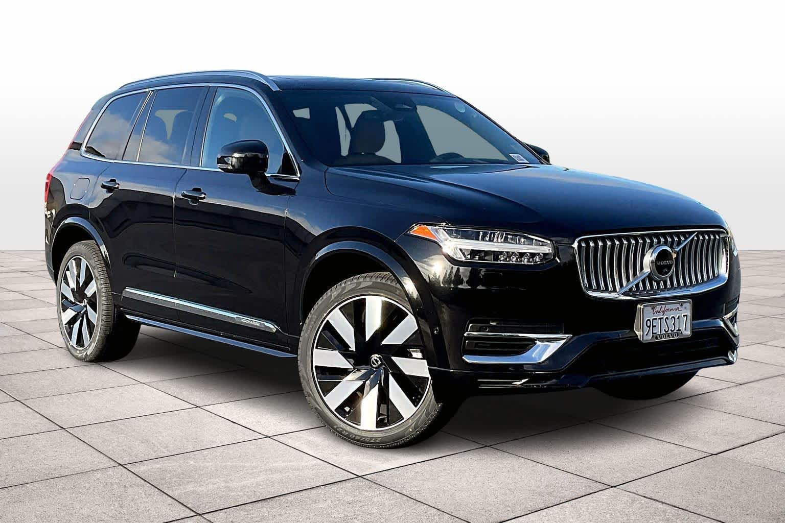 2023 Volvo XC90 Recharge Ultimate T8 photo 2