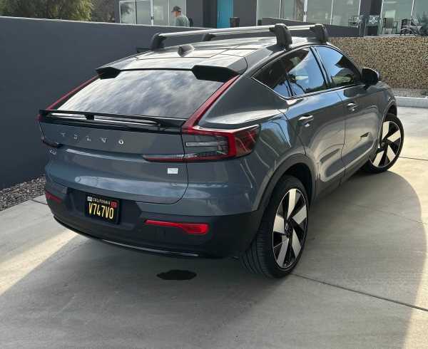 2023 Volvo C40 Recharge Pure Electric Ultimate photo 2