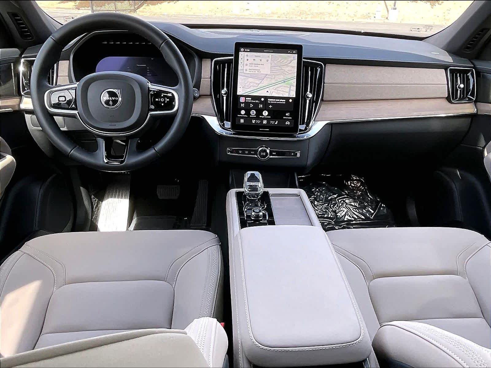 2026 Volvo XC90 B6 Plus 6-Seater photo 6