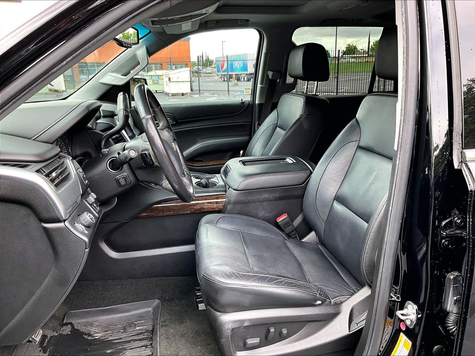 2018 Chevrolet Tahoe LT photo 4