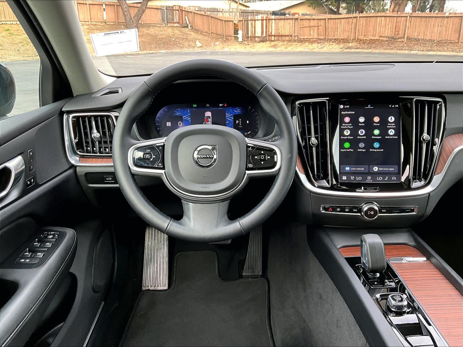 2025 Volvo V60 Cross Country Plus photo 5