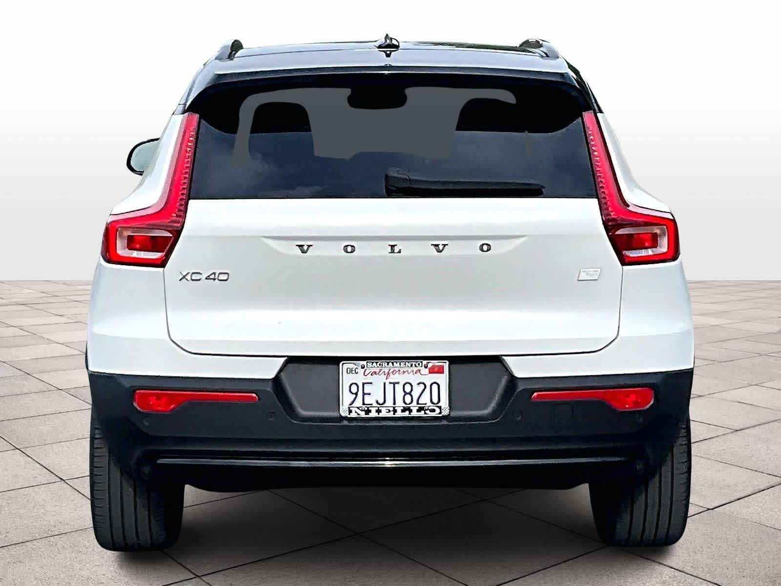 2023 Volvo XC40 Recharge Pure Electric Ultimate photo 4