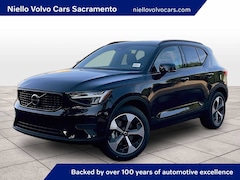 2026 Volvo XC40 B5 Core AWD SUV