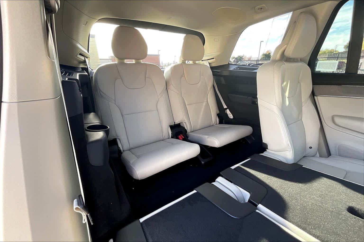 2026 Volvo XC90 Ultra - Photo 28