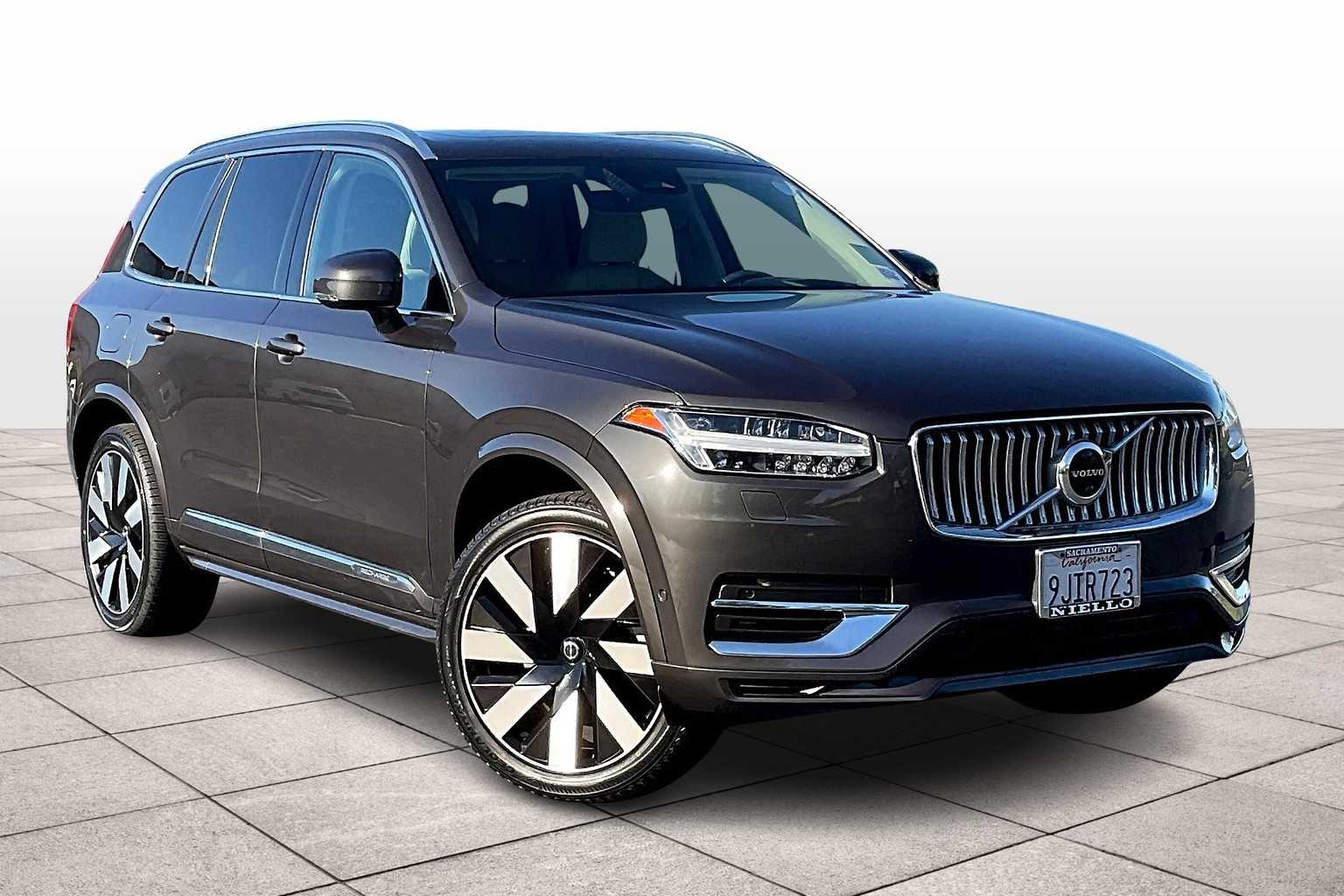 2023 Volvo XC90 Recharge Ultimate T8 photo 2