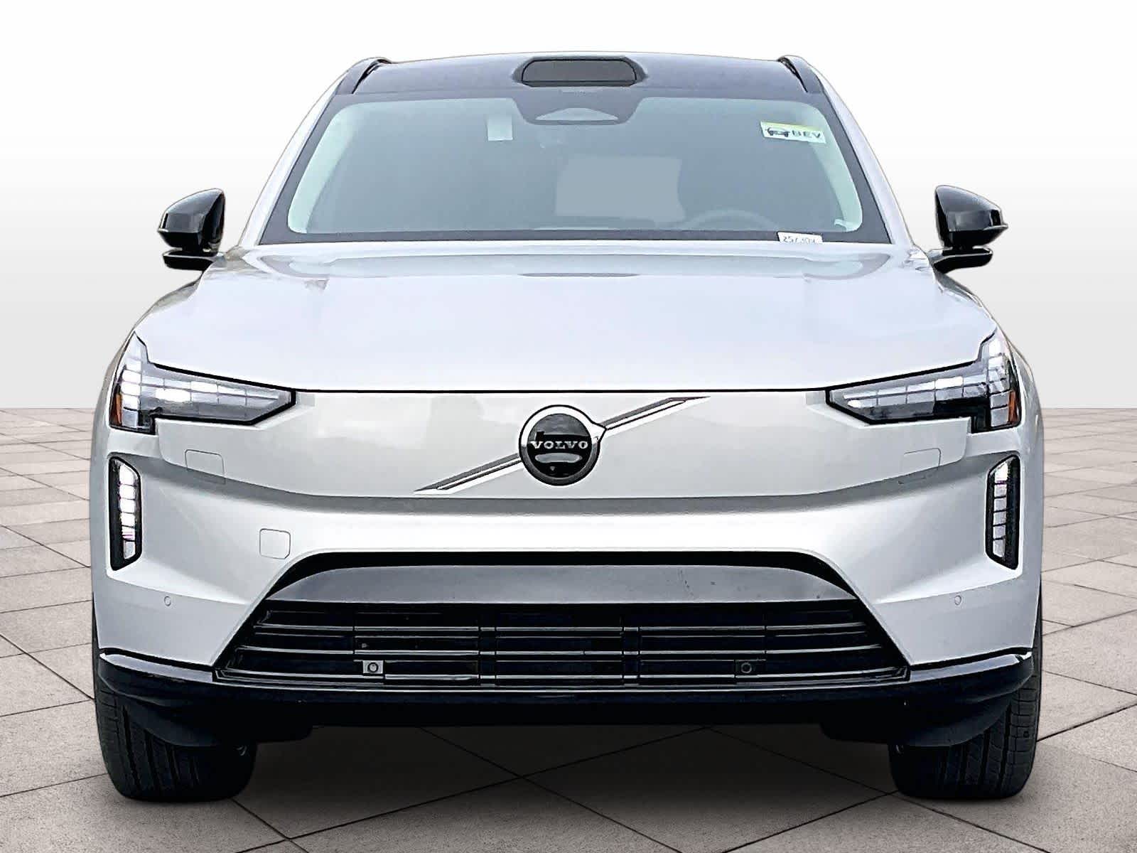 2025 Volvo EX90 Twin Motor Performance Plus 7-Seater photo 4