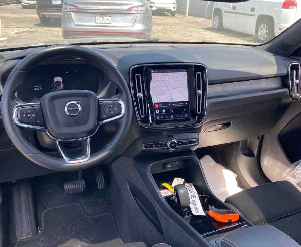 2023 Volvo C40 Recharge Pure Electric Plus photo 3