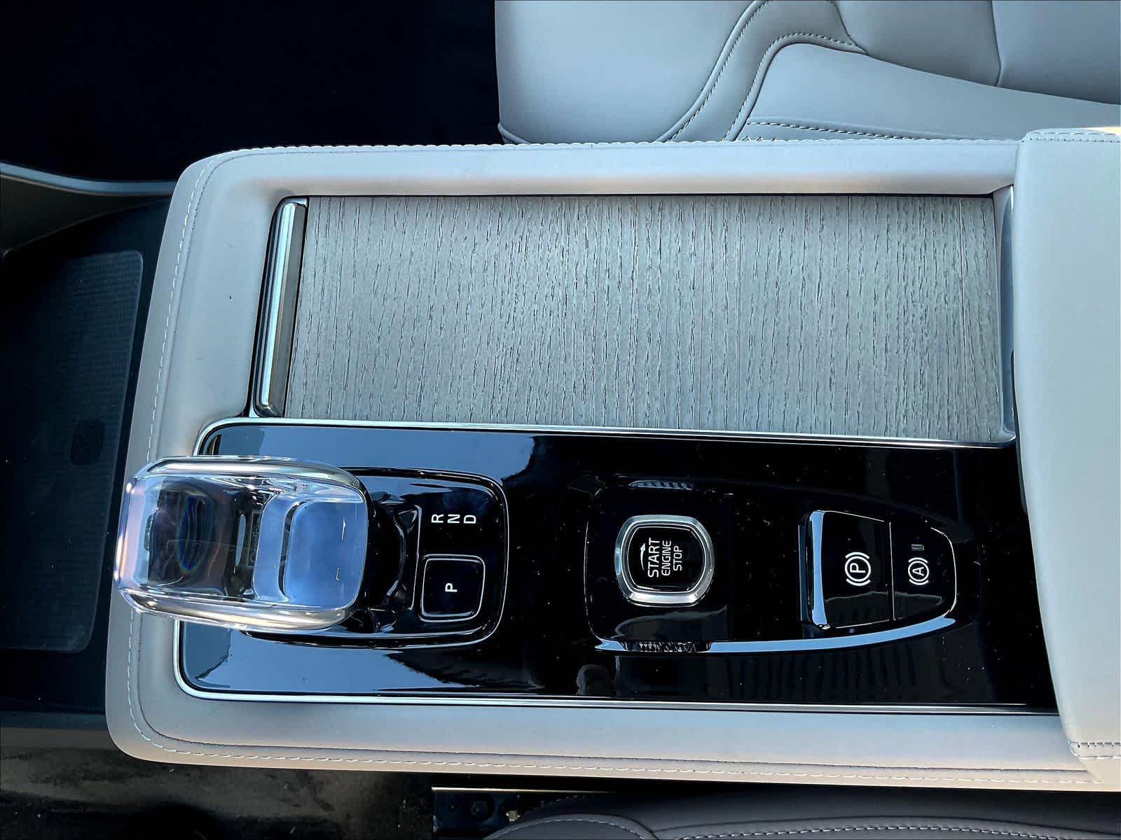 2026 Volvo XC90 Plus - Photo 10