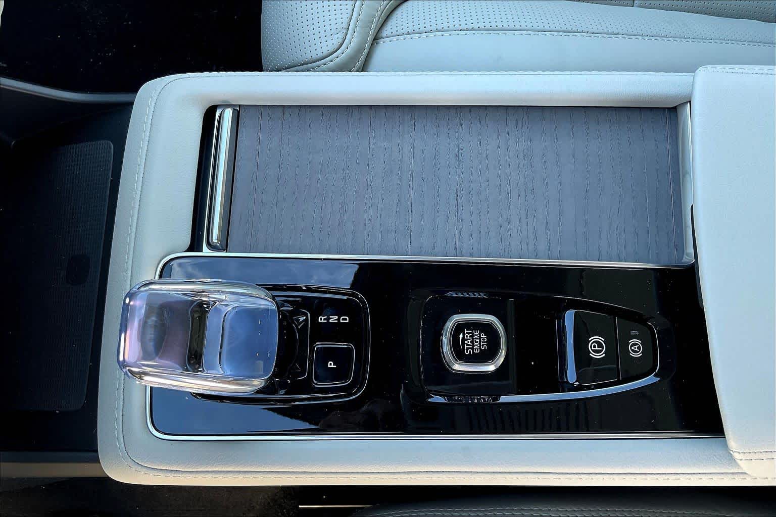 2026 Volvo XC90 Ultra - Photo 10
