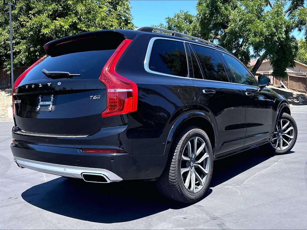 Used 2017 Volvo XC90 Momentum T6 AWD 7-Passenger