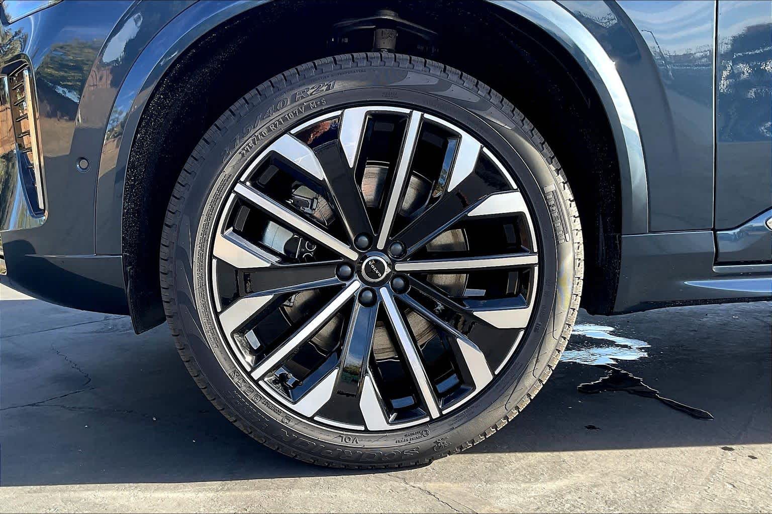 2026 Volvo XC90 Ultra - Photo 14