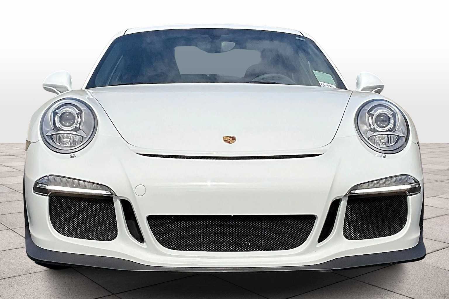 2015 Porsche 911 GT3 photo 3