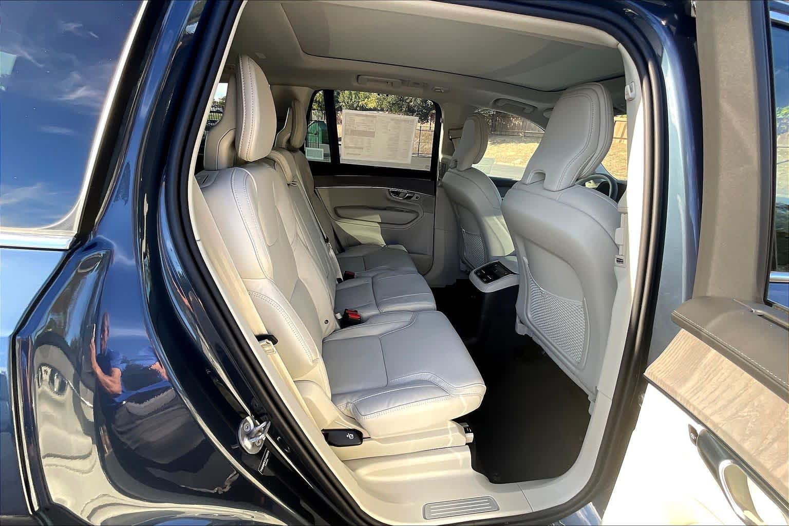 2026 Volvo XC90 Ultra - Photo 27
