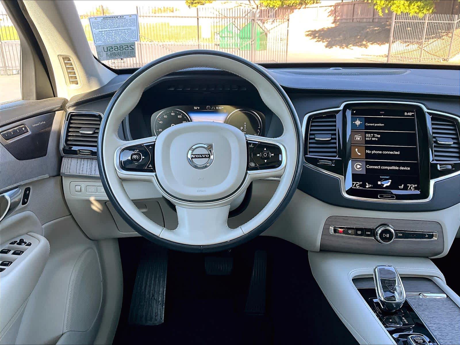 2022 Volvo XC90 Recharge Plug-In Hybrid Inscription photo 5