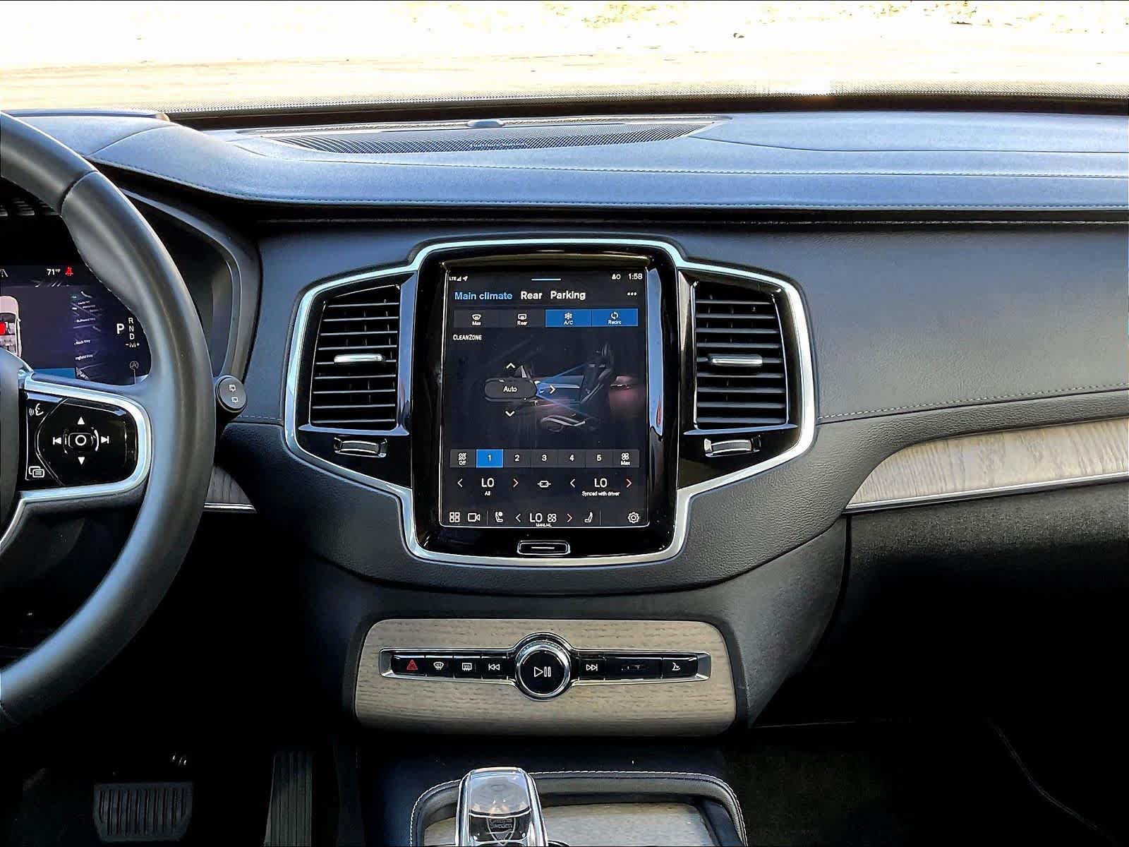 2023 Volvo XC90 Ultimate photo 6