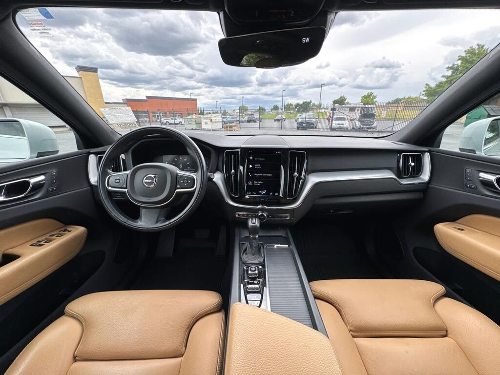Used 2019 Volvo XC60 Momentum T5 AWD