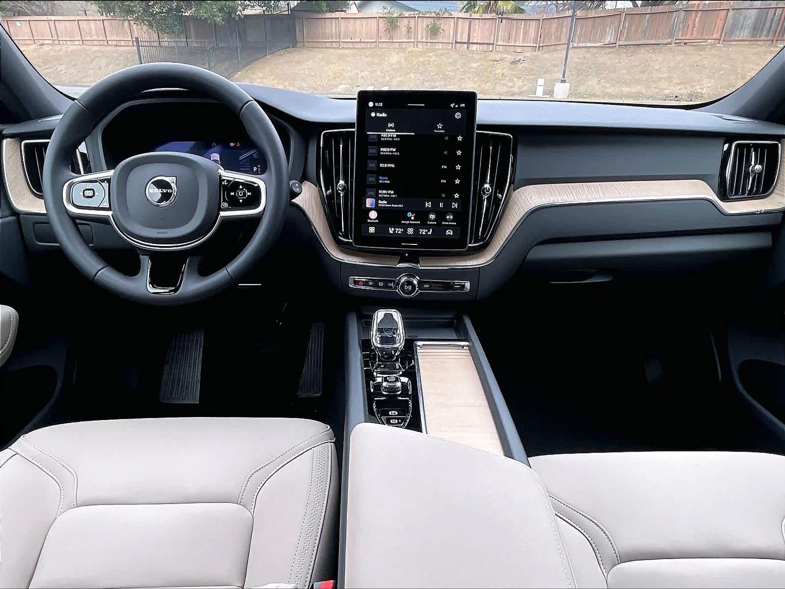 2026 Volvo XC60 B5 Plus photo 6