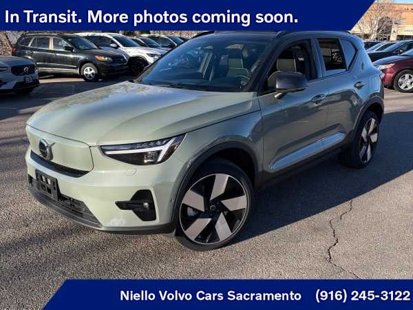 2023 Volvo XC40 Ultimate's photo