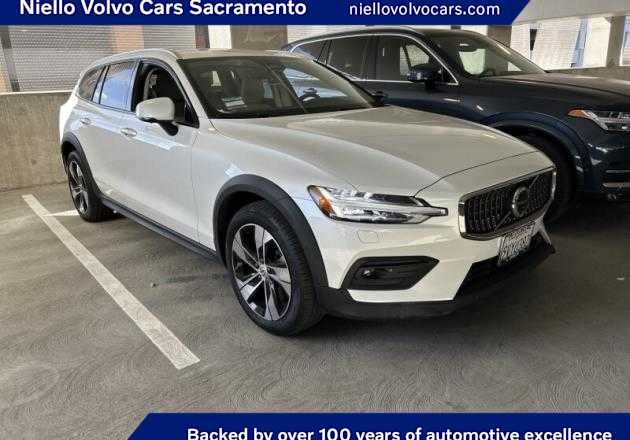  Volvo V60 Cross Country