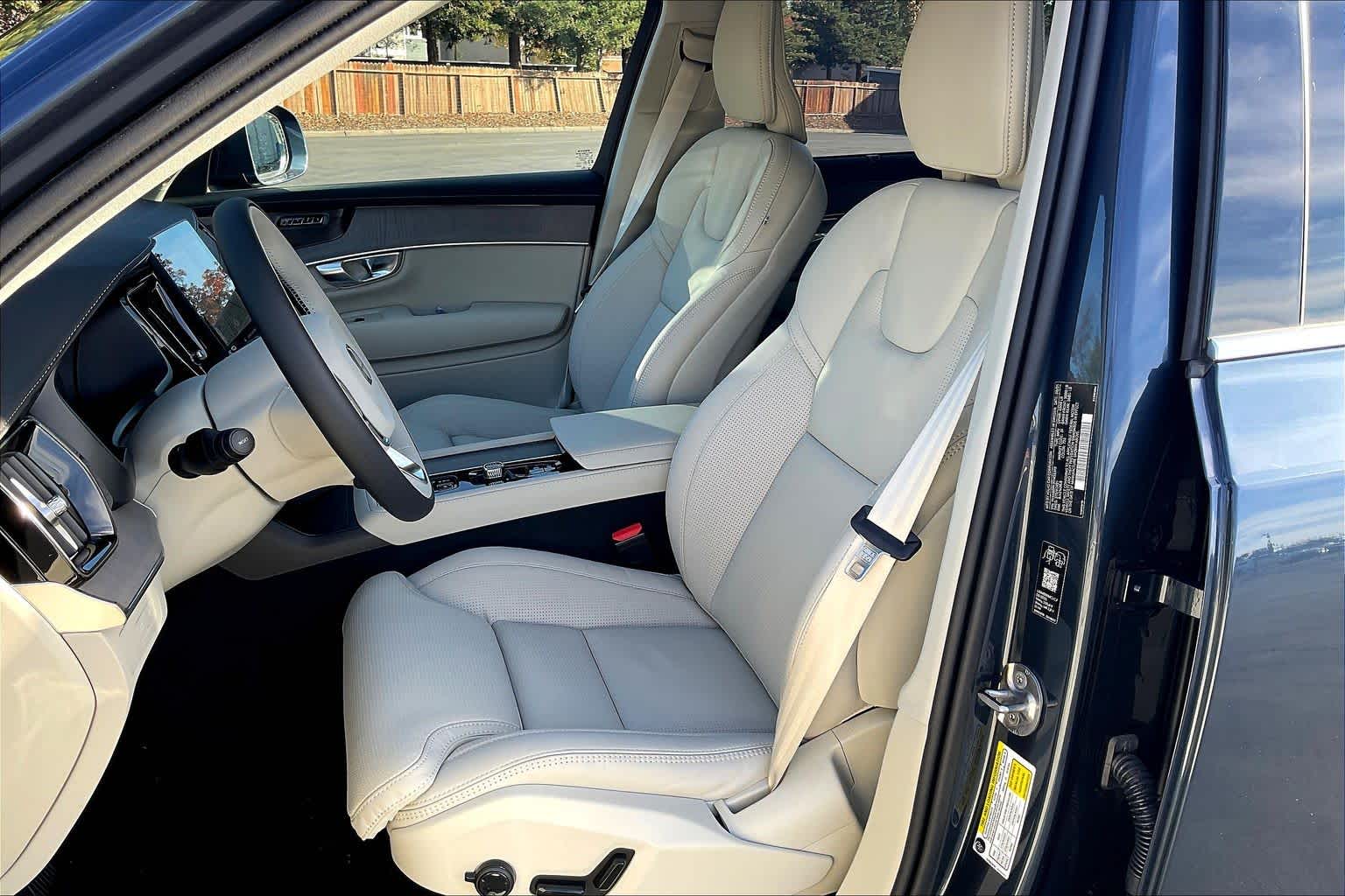 2026 Volvo XC90 Ultra - Photo 11