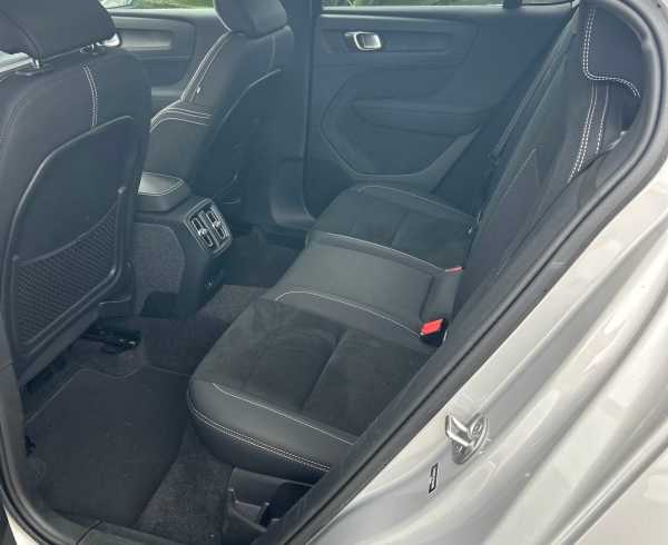 2023 Volvo C40 Recharge Pure Electric Plus photo 5