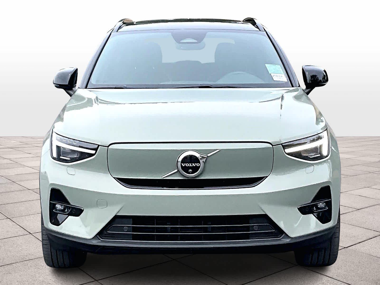 2023 Volvo XC40 Recharge Pure Electric Ultimate photo 2