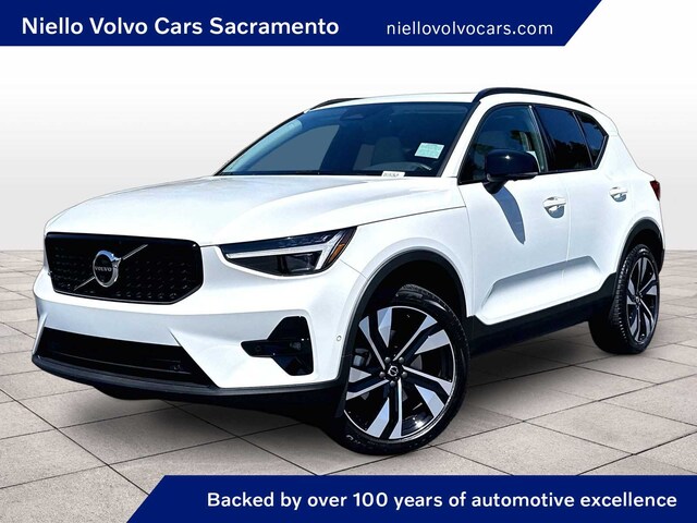 2026 Volvo XC40 Plus B4 FWD