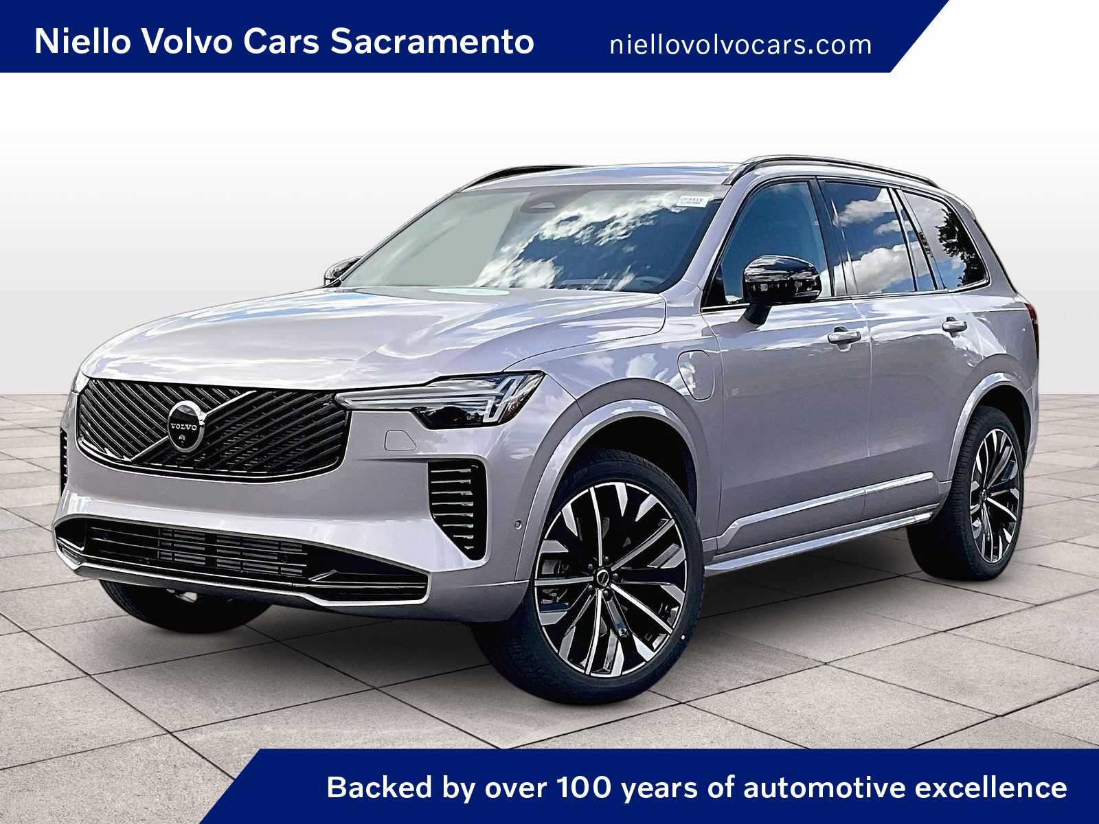 2026 Volvo XC90 T8 Recharge Ultra Dark 4WD's photo