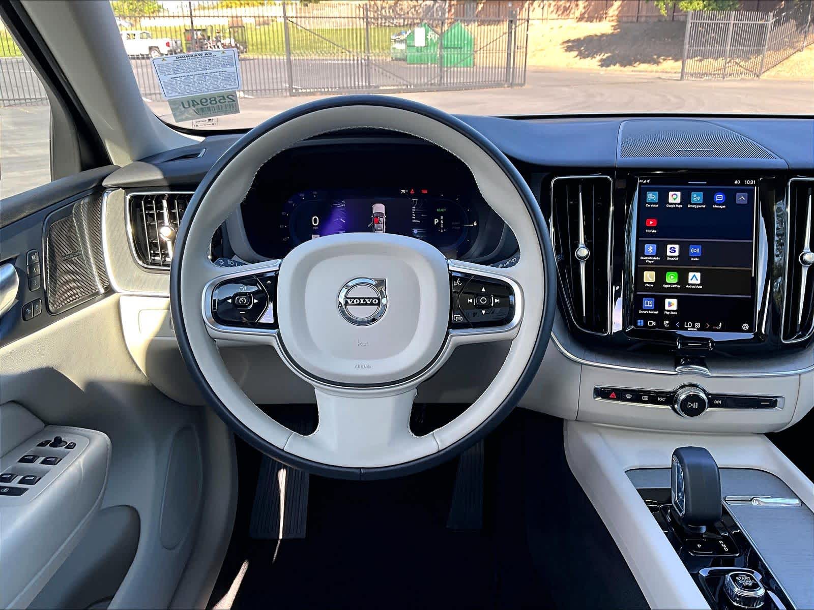 2023 Volvo XC60 Recharge Plug-In Hybrid Plus Bright Theme photo 5