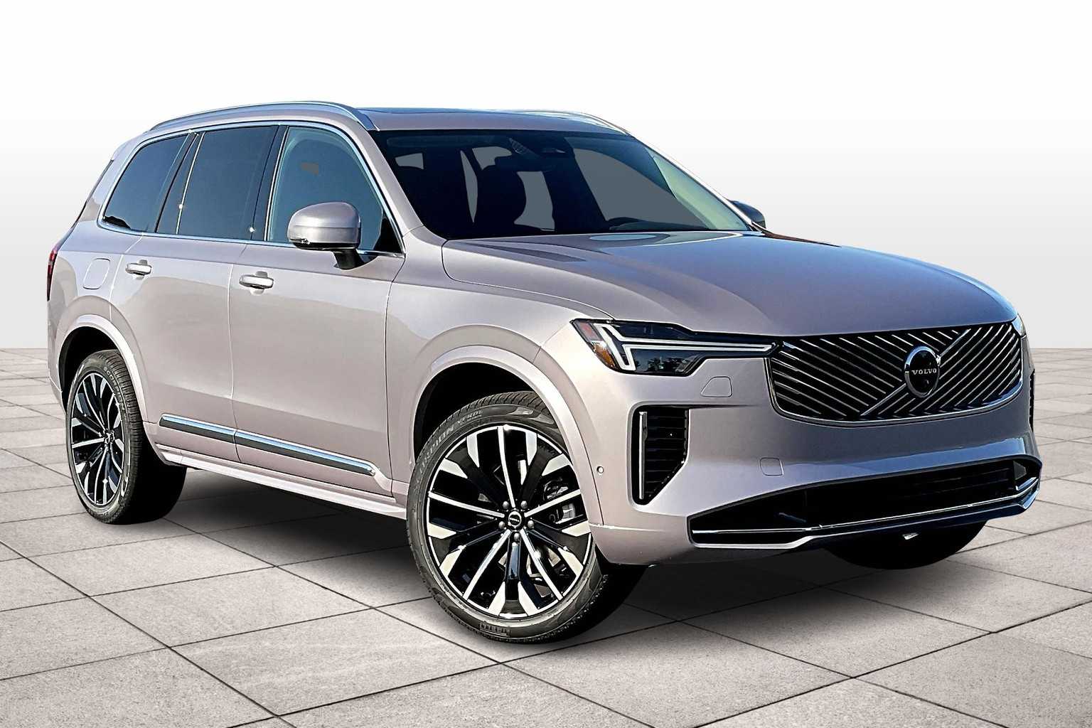 2026 Volvo XC90 B5 Plus photo 2