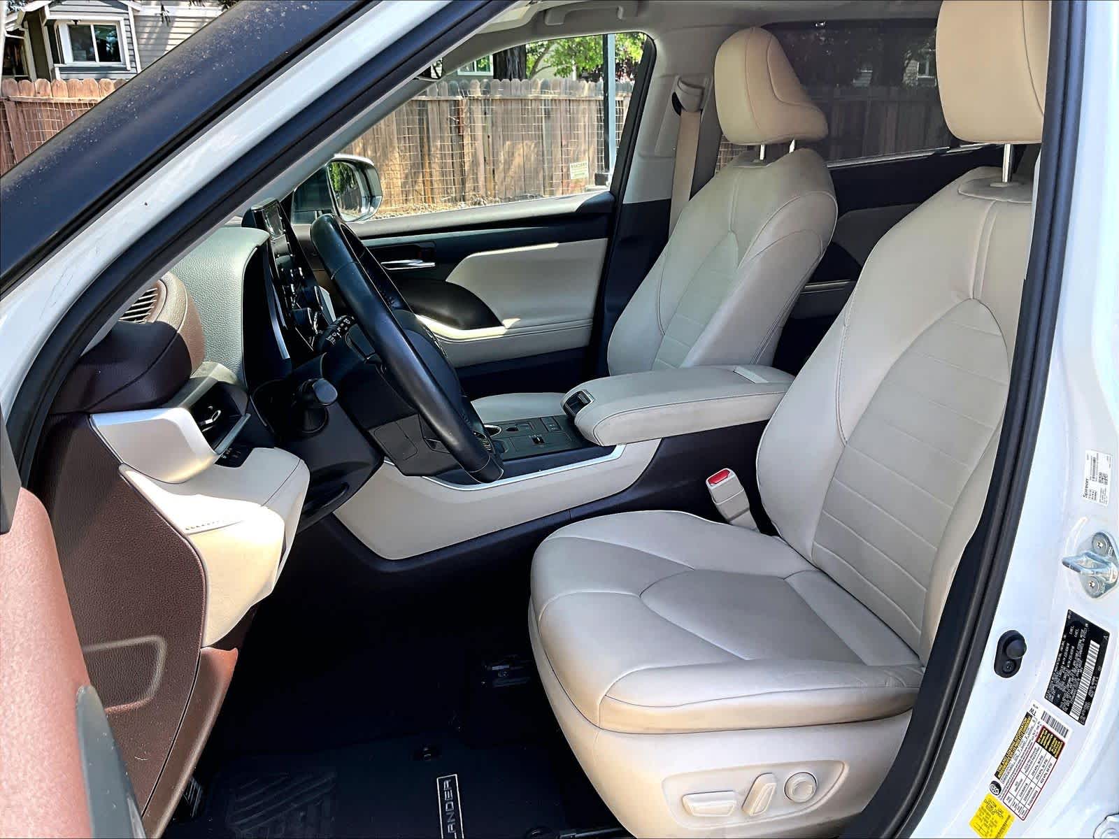 2020 Toyota Highlander Hybrid XLE photo 4