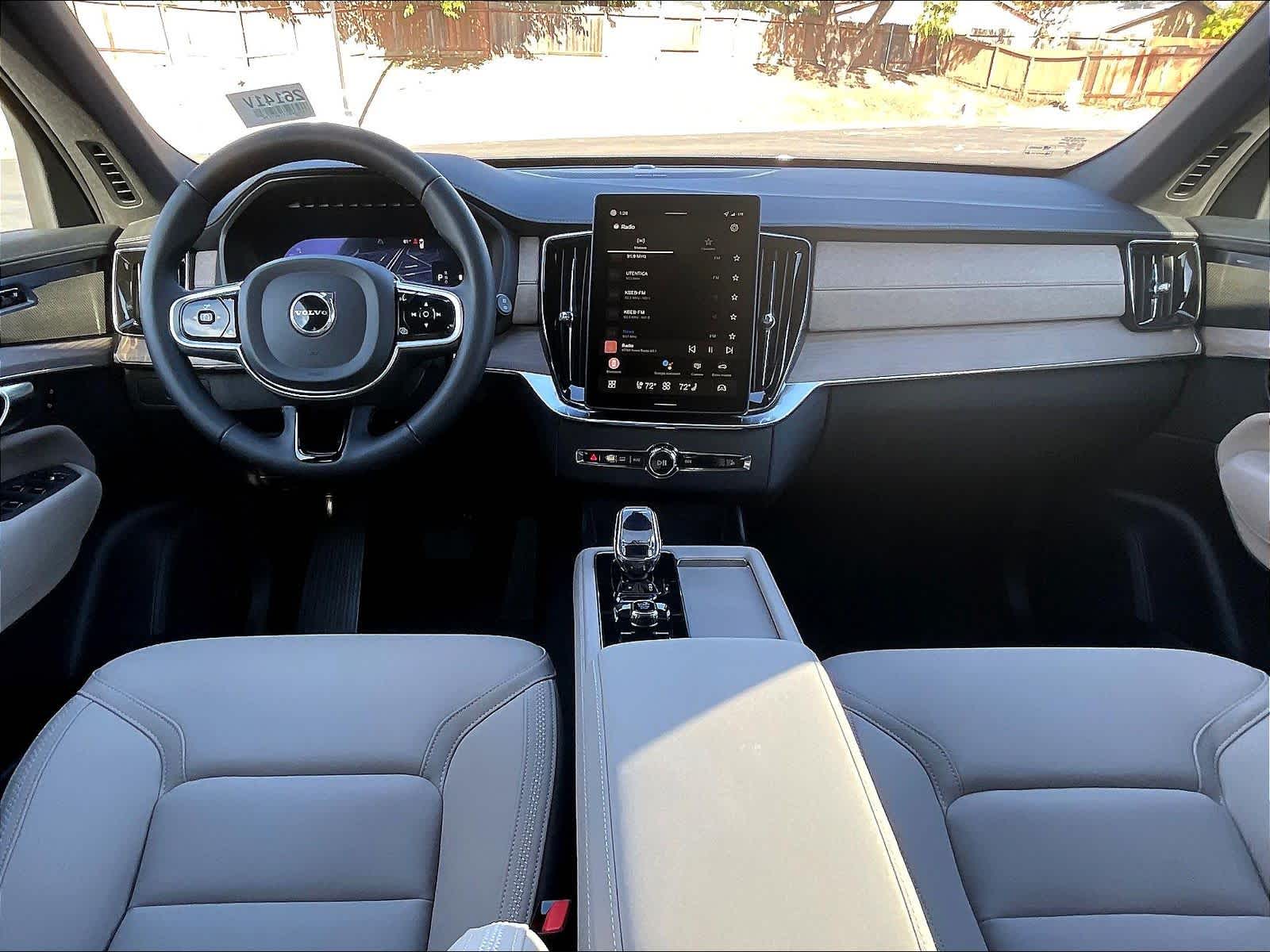 2026 Volvo XC90 B6 Plus 7-Seater photo 6