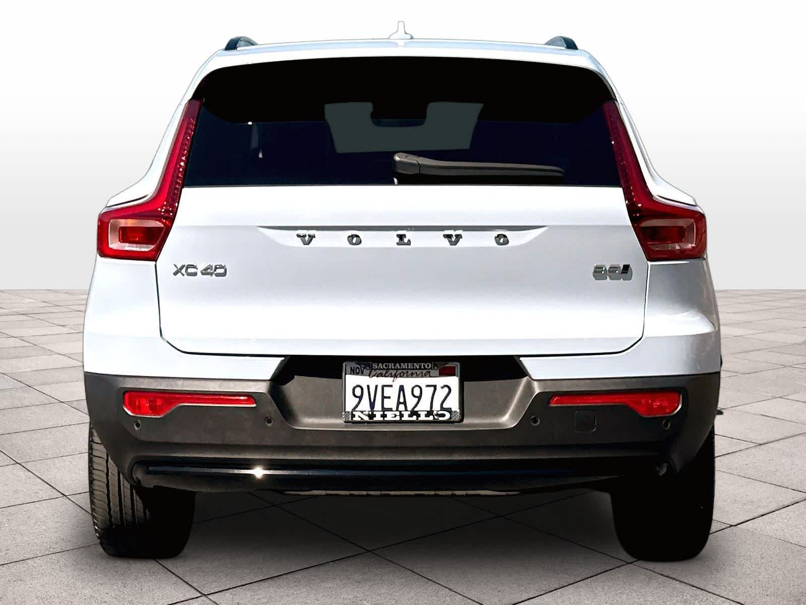 2026 Volvo XC40 Plus - Photo 6