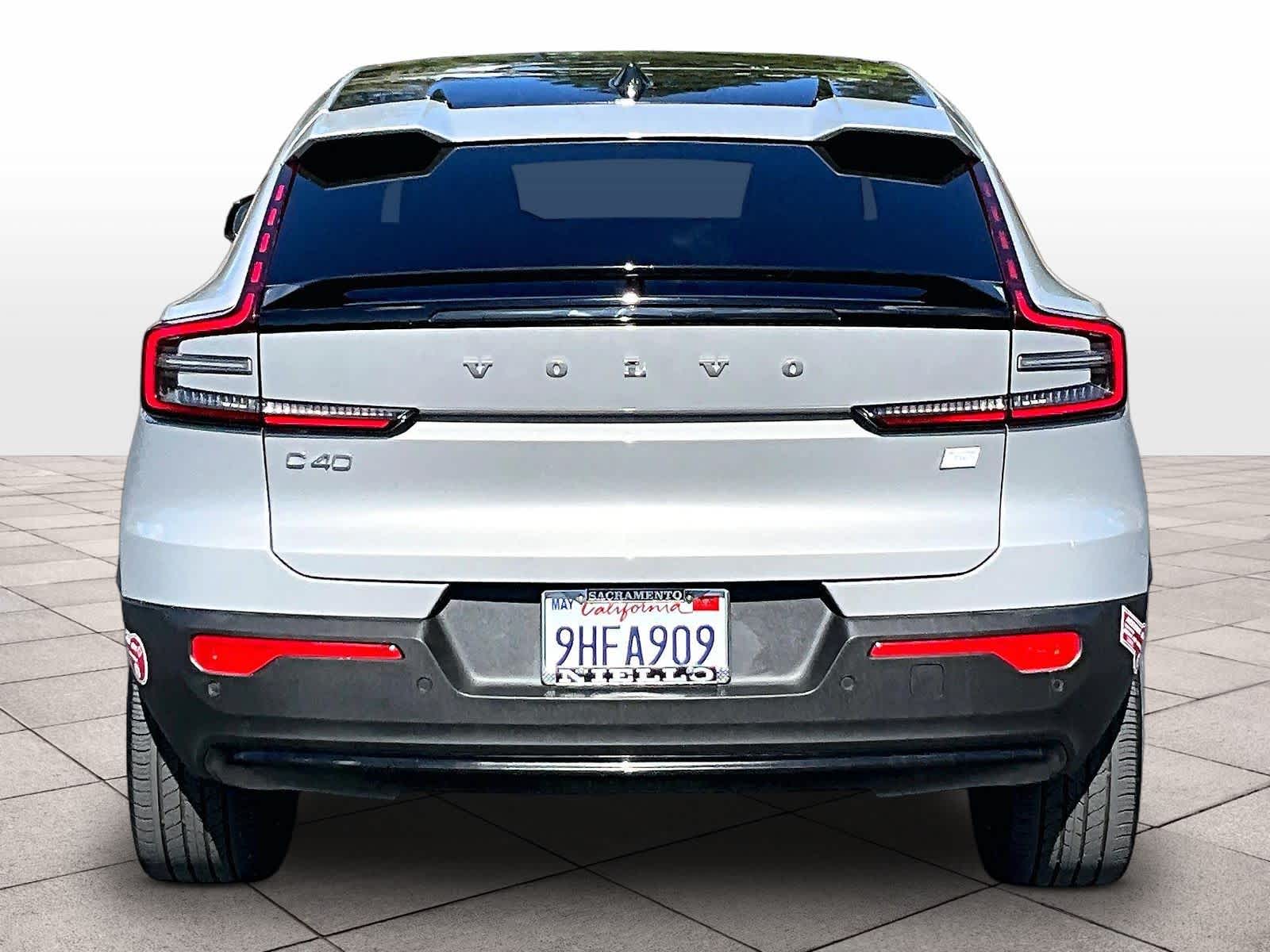 2023 Volvo C40 Recharge Pure Electric Plus photo 4