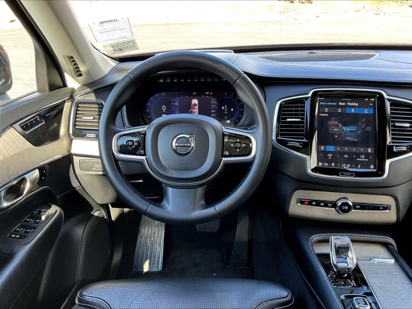 2023 Volvo XC90 Ultimate photo 5