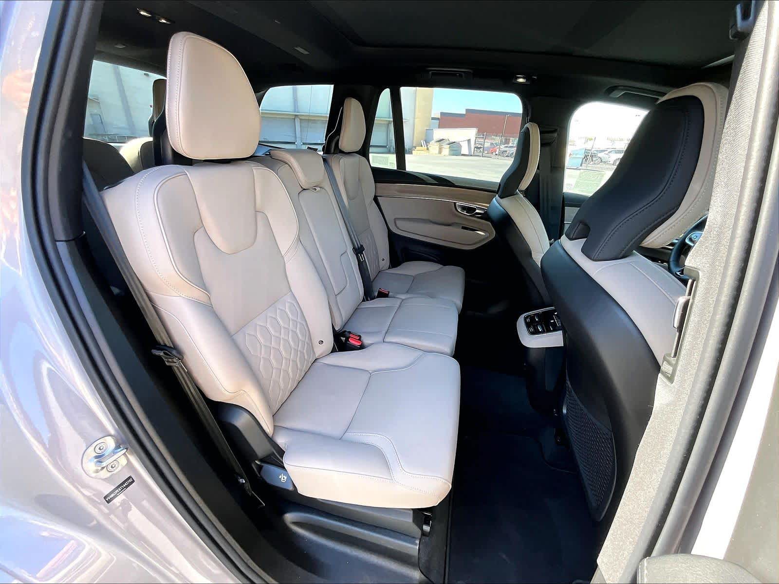 2026 Volvo XC90 Plus - Photo 29