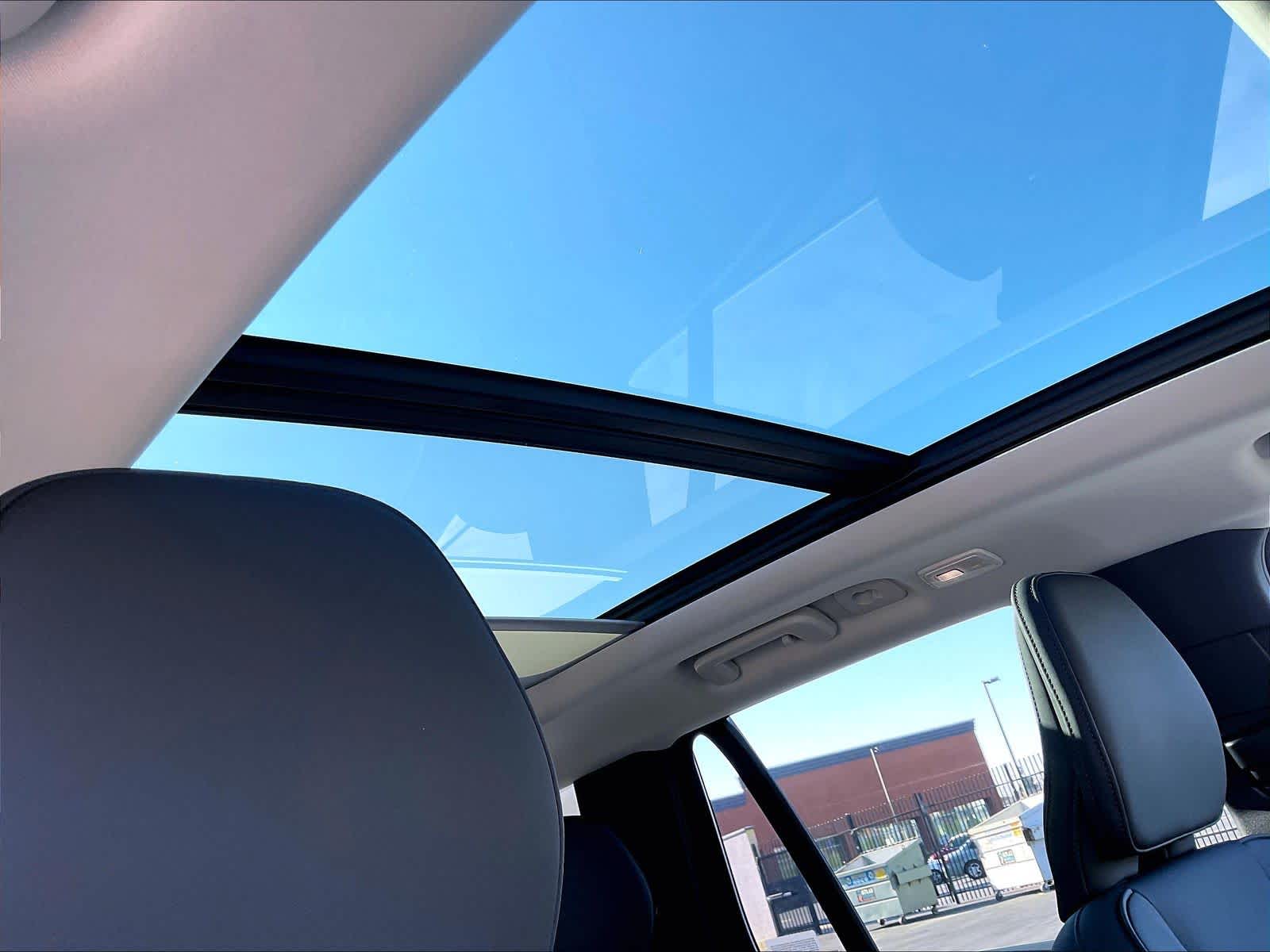 2025 Volvo XC90 Core - Photo 23