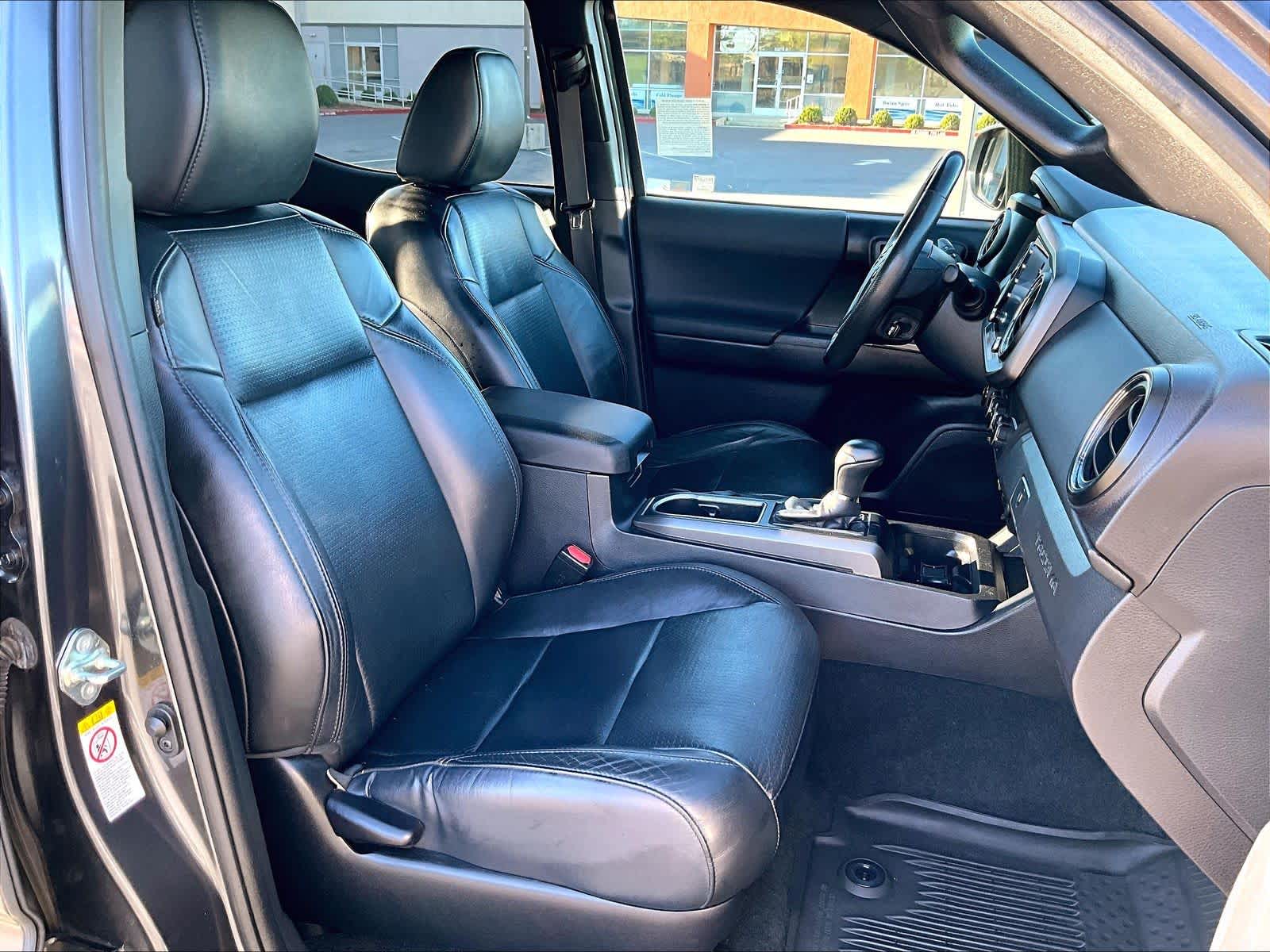 2020 Toyota Tacoma TRD Sport Double Cab 6 Bed V6 AT (GS) photo 3