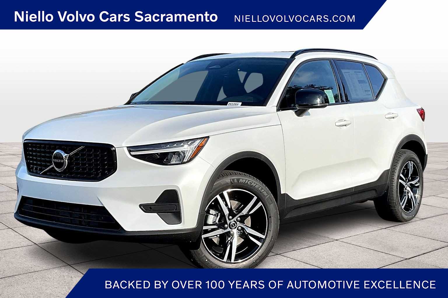 2026 Volvo XC40 Core's photo