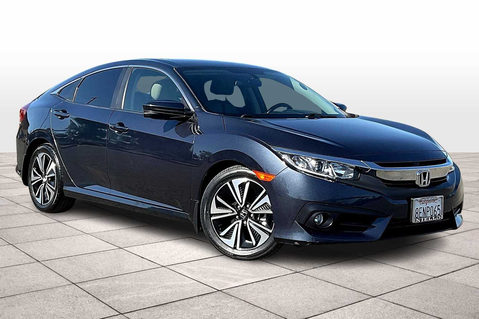 2018 Honda Civic EX-T photo 2