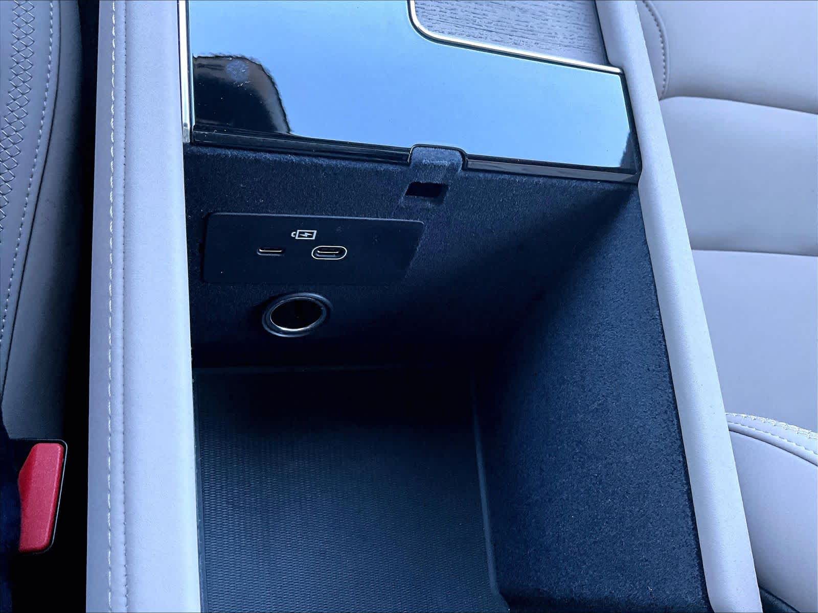 2026 Volvo XC90 Plus - Photo 36