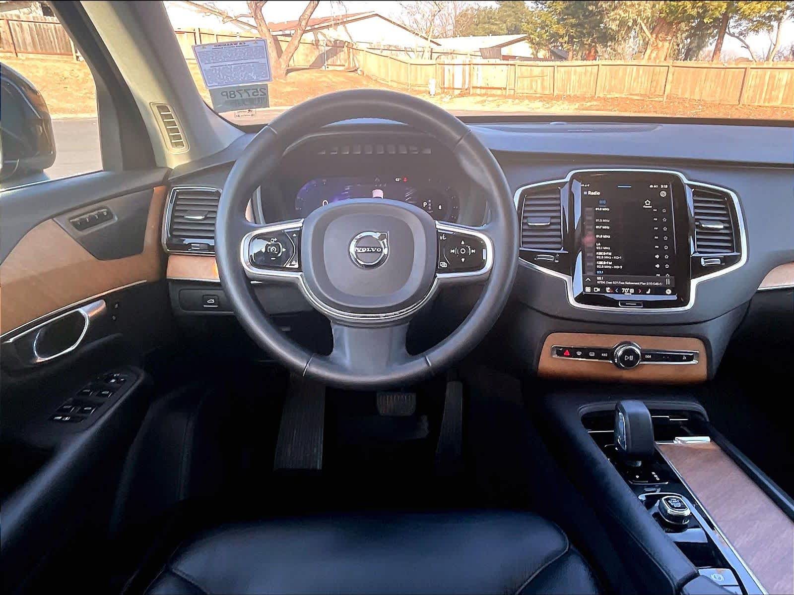 2023 Volvo XC90 Plus photo 5