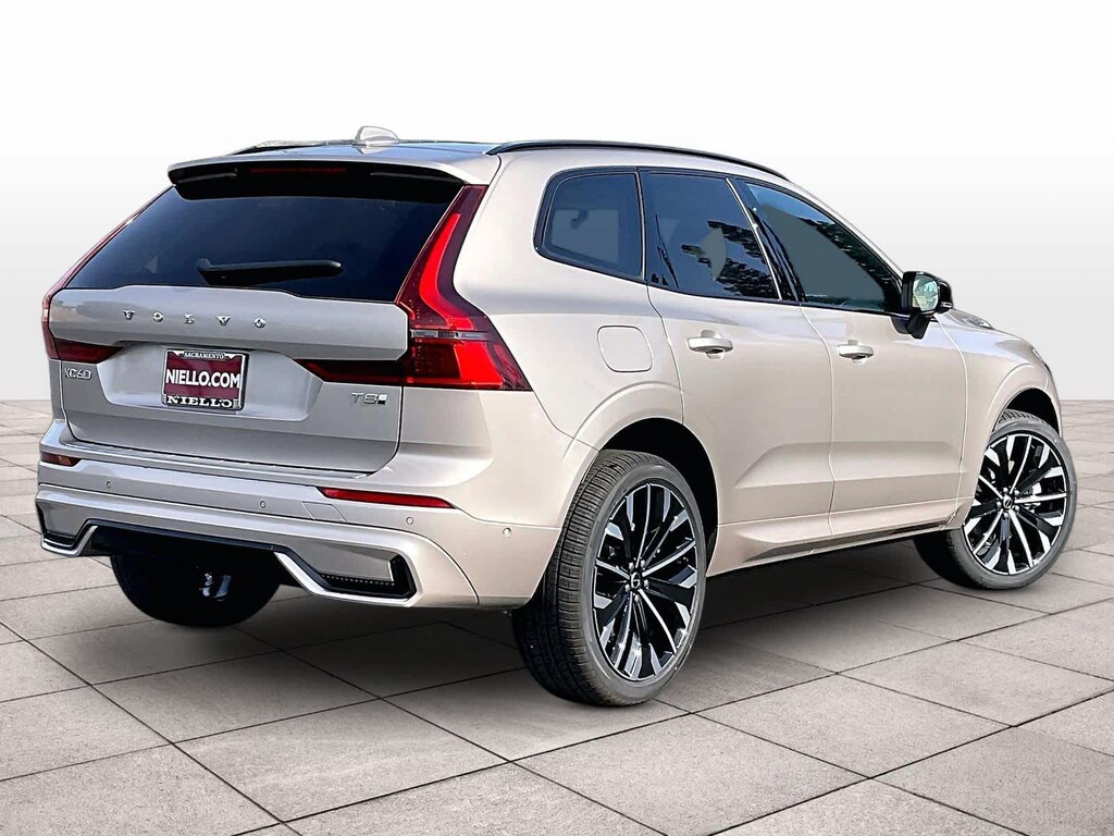 New 2026 Volvo XC60 plug-in hybrid T8 Ultra SUV