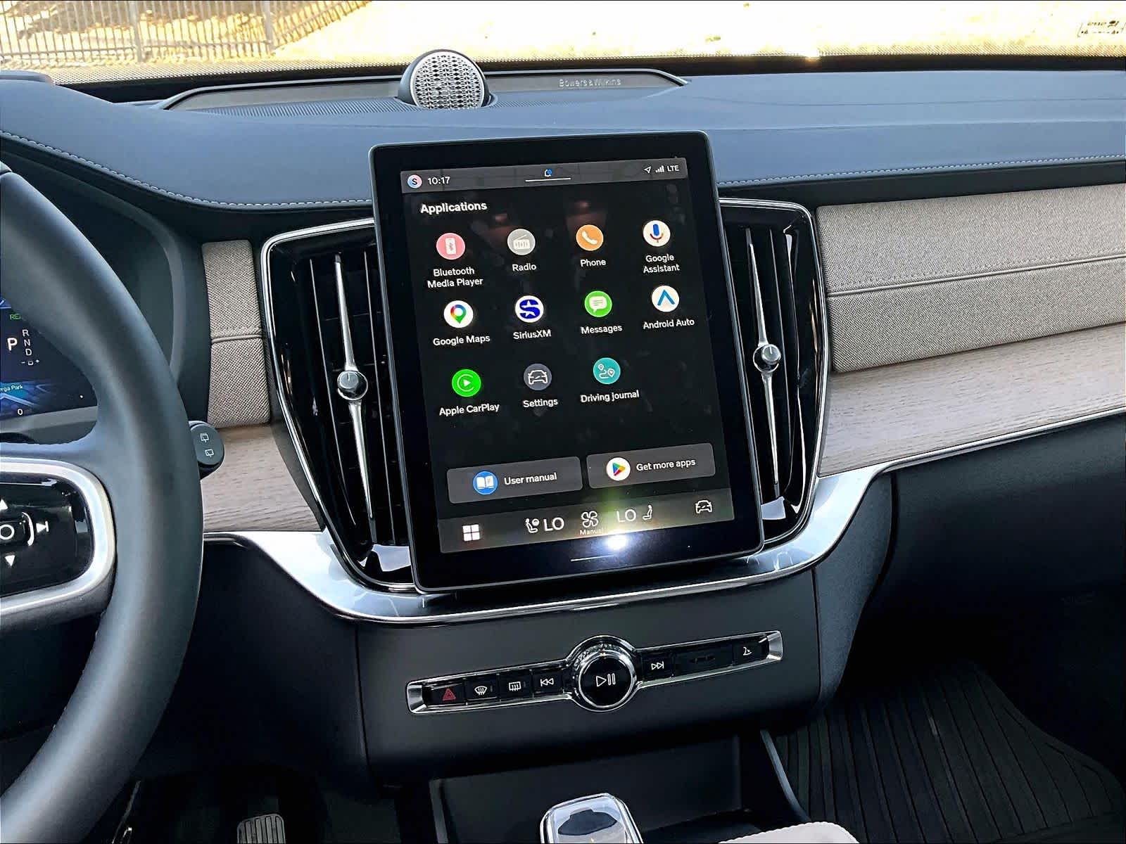 2026 Volvo XC90 Plug-In Hybrid Ultra photo 6