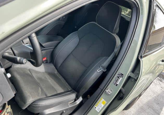 2023 Volvo C40 Recharge Pure Electric Plus photo 4