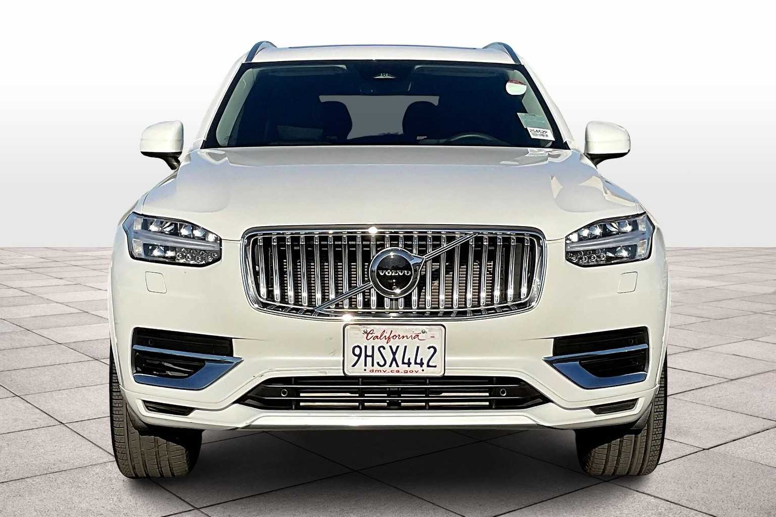 2024 Volvo XC90 Recharge Plus T8 photo 3
